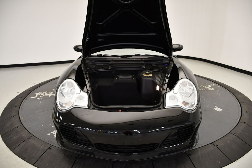 Thumbnail: 2003 Porsche 911 - 13