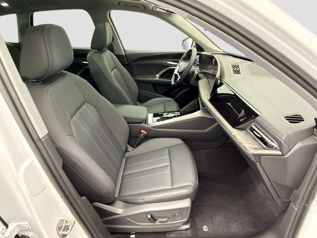 Thumbnail: 2025 Audi Q5 - 20