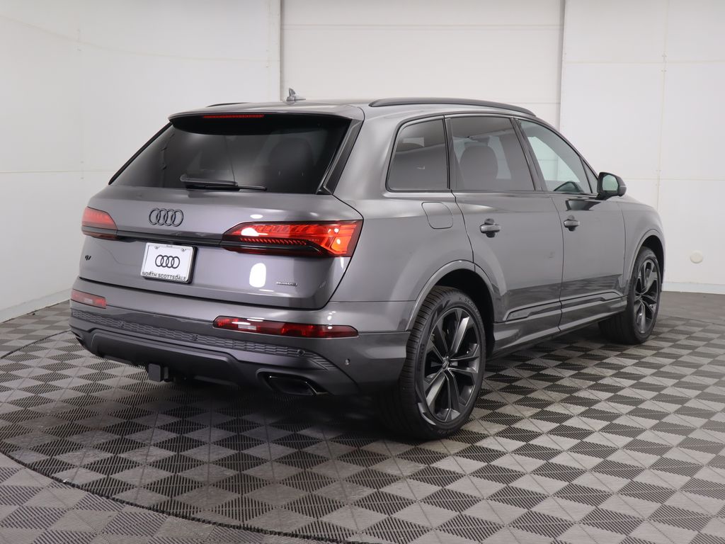 2025 Audi Q7  5