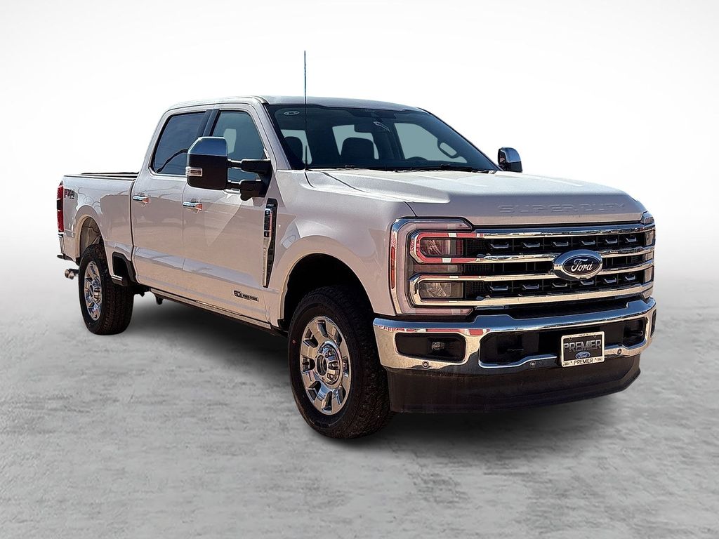 White Metallic 2026 Ford F-250 Super Duty Pickup Truck Four-Wheel Drive Automatic