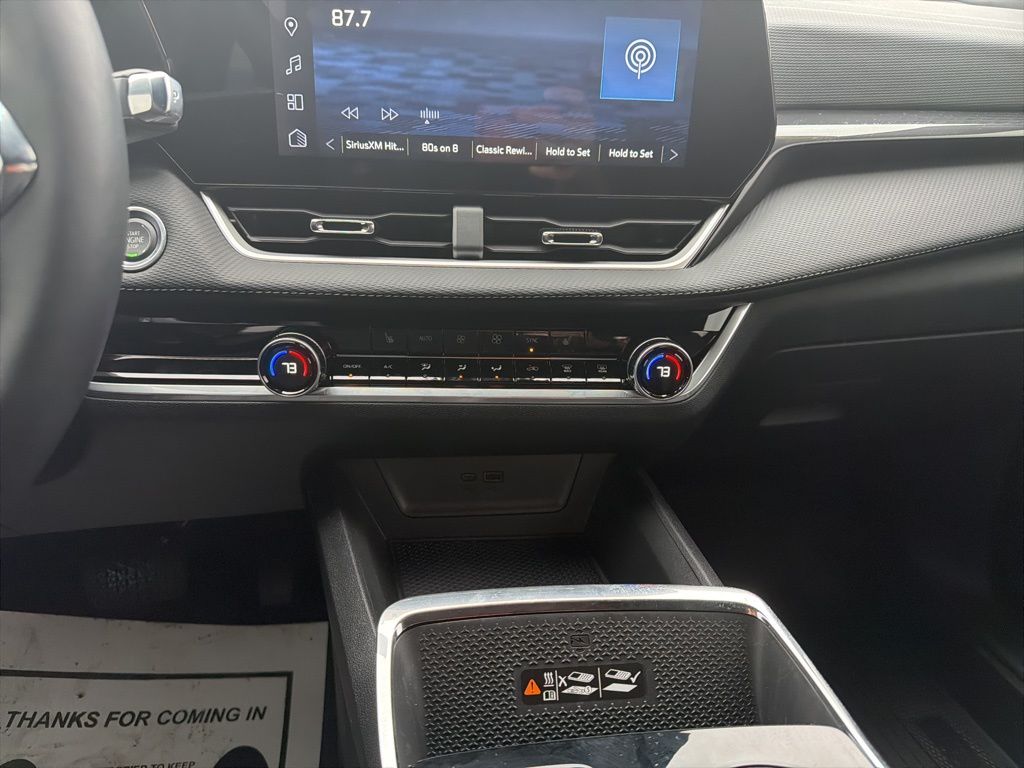 Thumbnail: 2026 Chevrolet Equinox - 15