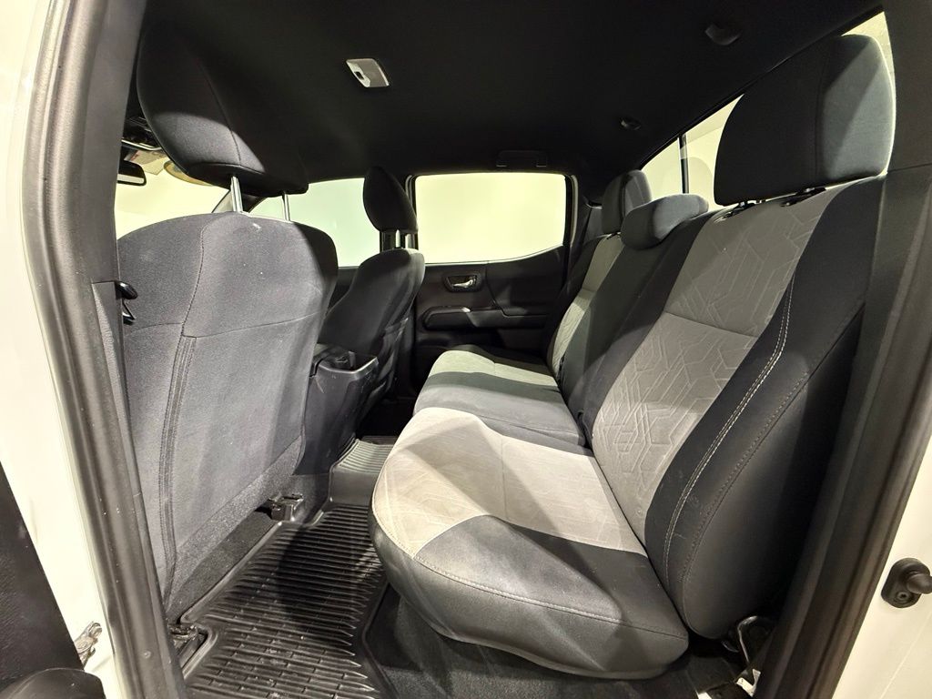 Thumbnail: 2020 Toyota Tacoma - 17