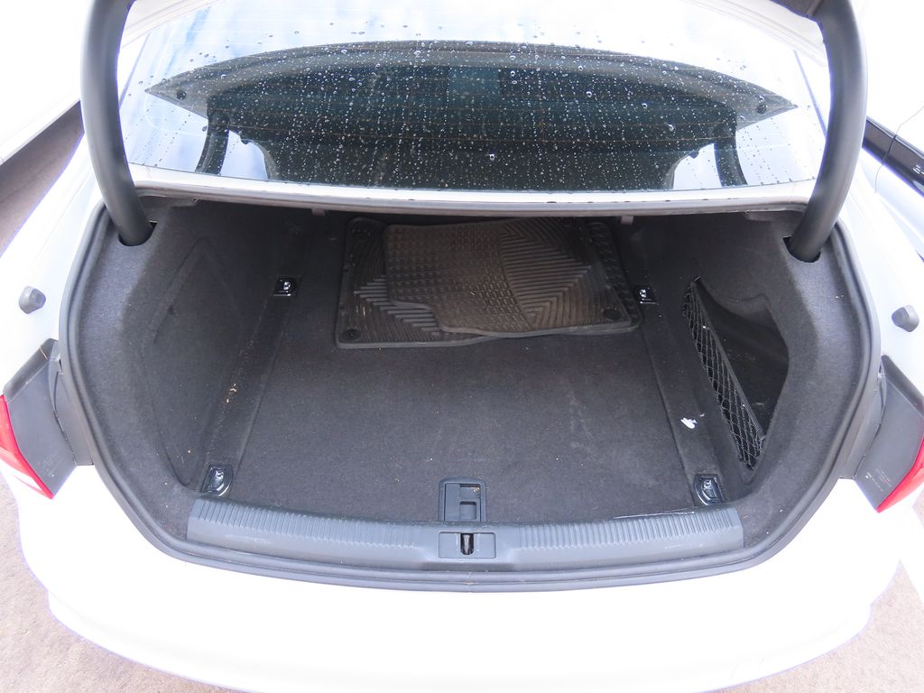 Thumbnail: 2015 Audi A4 - 8