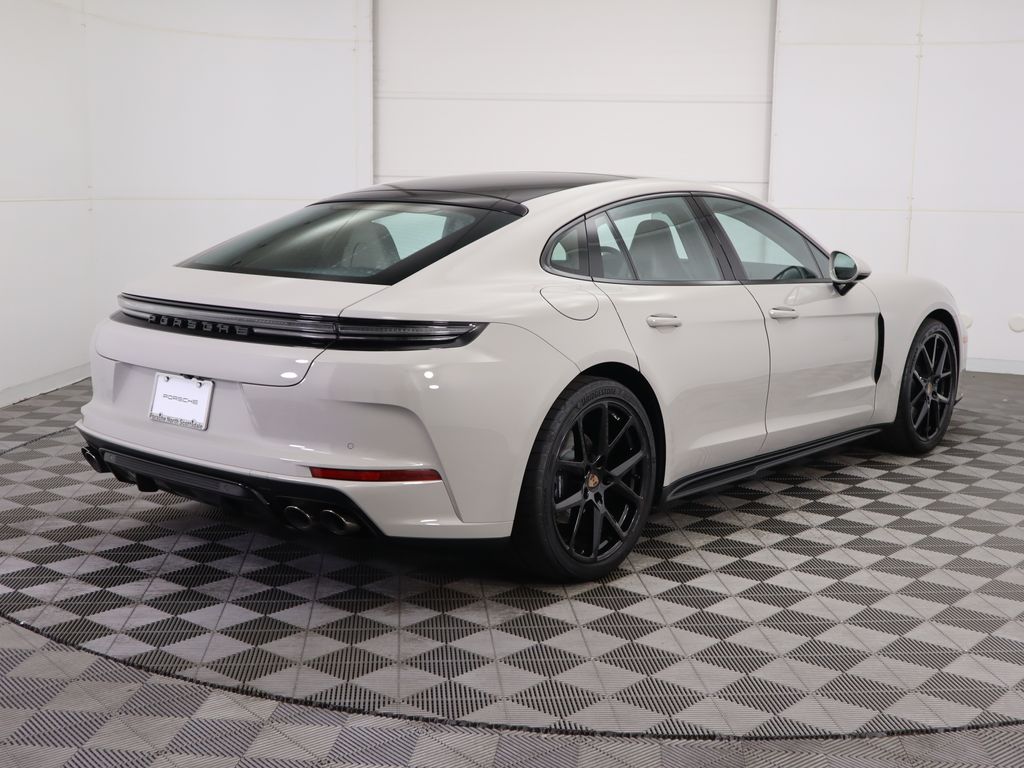 Thumbnail: 2025 Porsche Panamera - 7