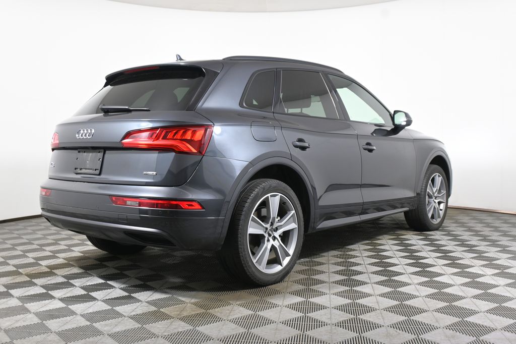 Thumbnail: 2020 Audi Q5 - 7