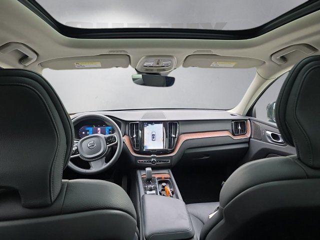 Used 2024 Gray Volvo T8 Plus Dark Theme image 3