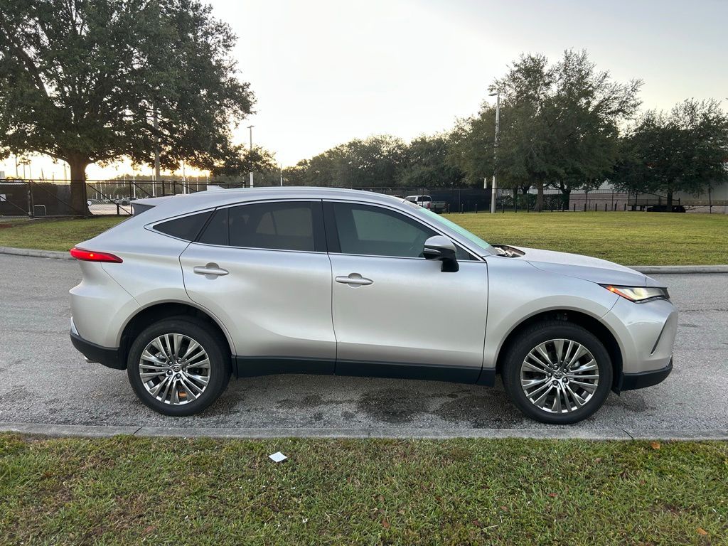 Thumbnail: 2023 Toyota Venza - 6