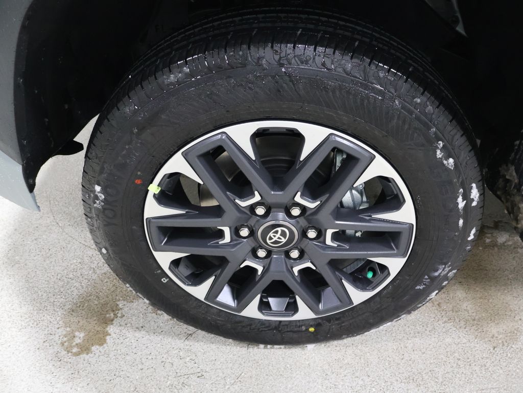 View vehicle photo 7