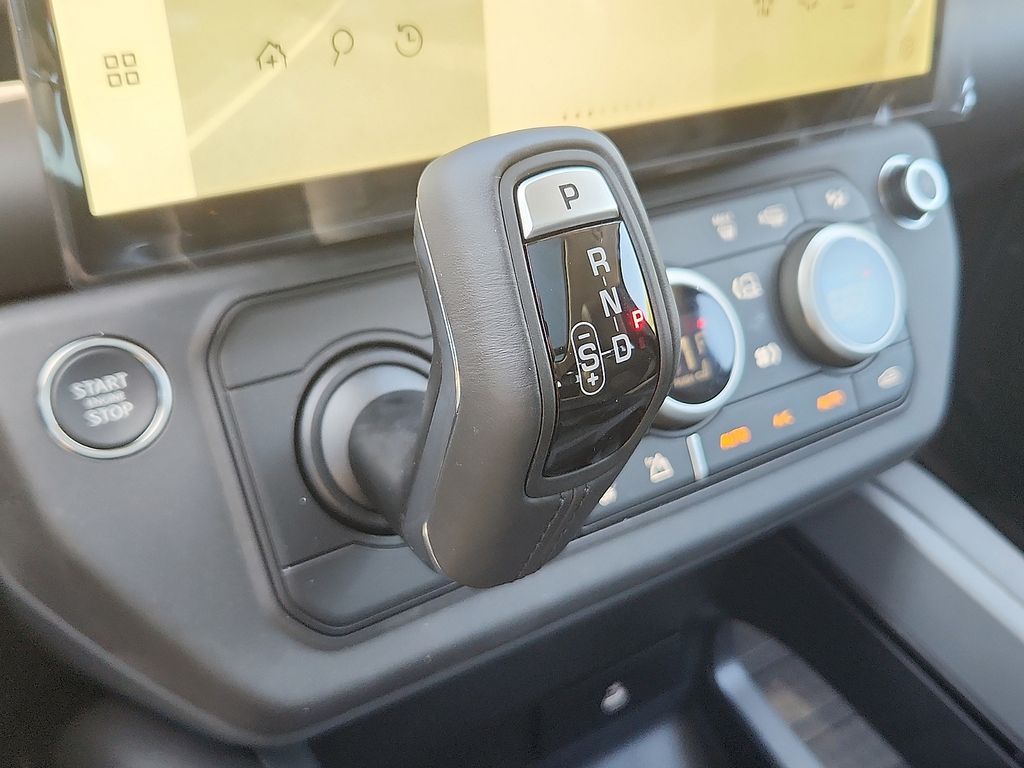 Thumbnail: 2026 Land Rover Defender - 7