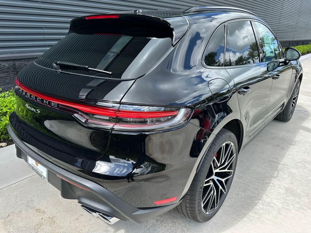 Thumbnail: 2025 Porsche Macan - 9