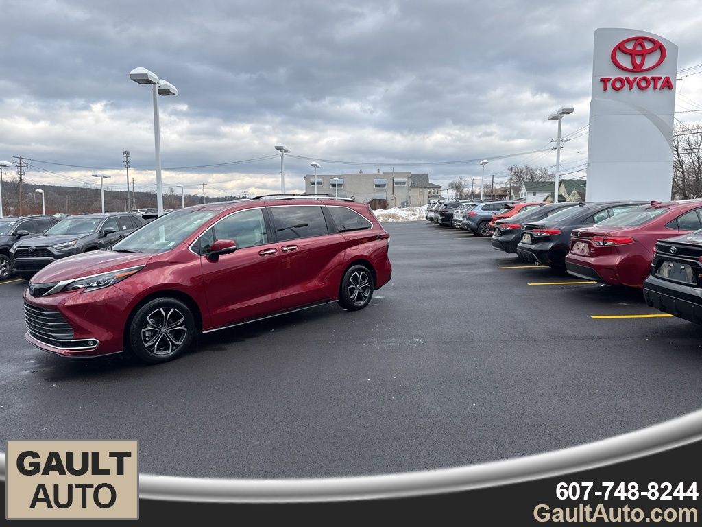 2025 Toyota Sienna Platinum 7-Passenger AWD