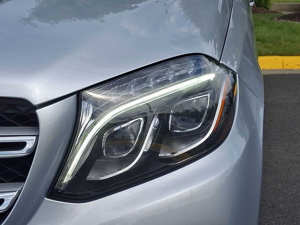 Thumbnail: 2017 Mercedes-Benz GLS - 9