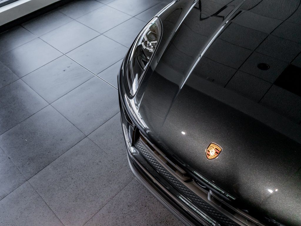 New 2025  Porsche  image 31