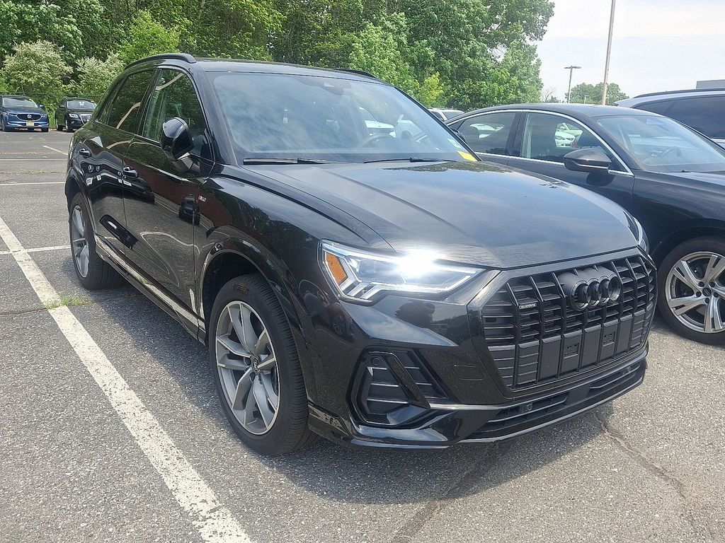 Thumbnail: 2025 Audi Q3 - 3