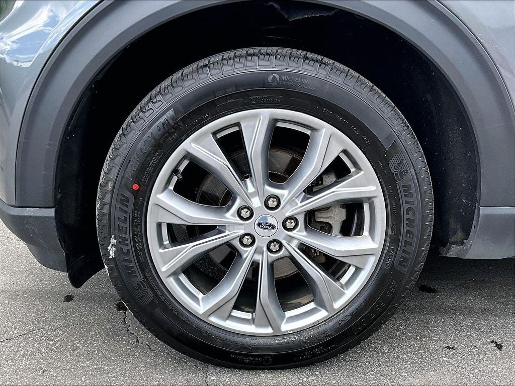 2023 Ford Explorer — photo 7