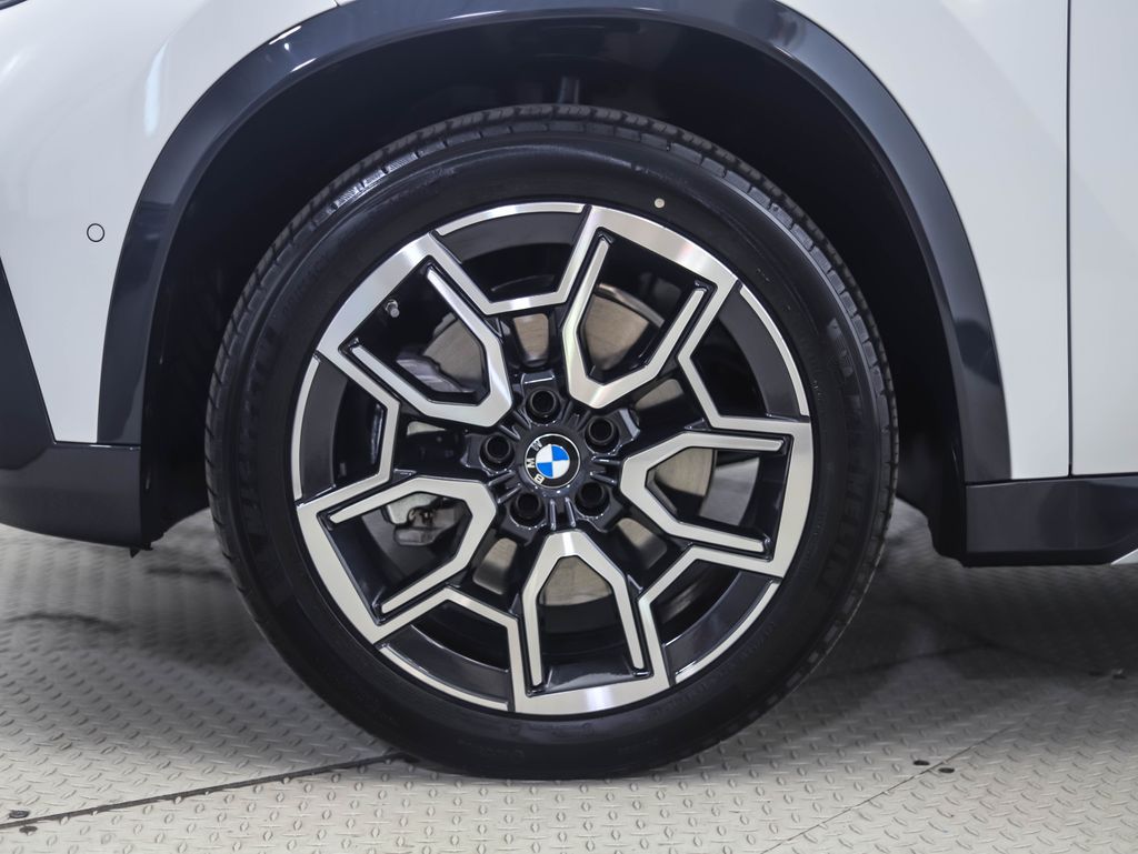 Thumbnail: 2026 BMW X1 - 2