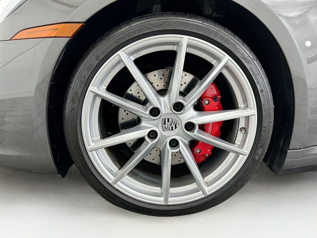 Thumbnail: 2020 Porsche 911 - 27