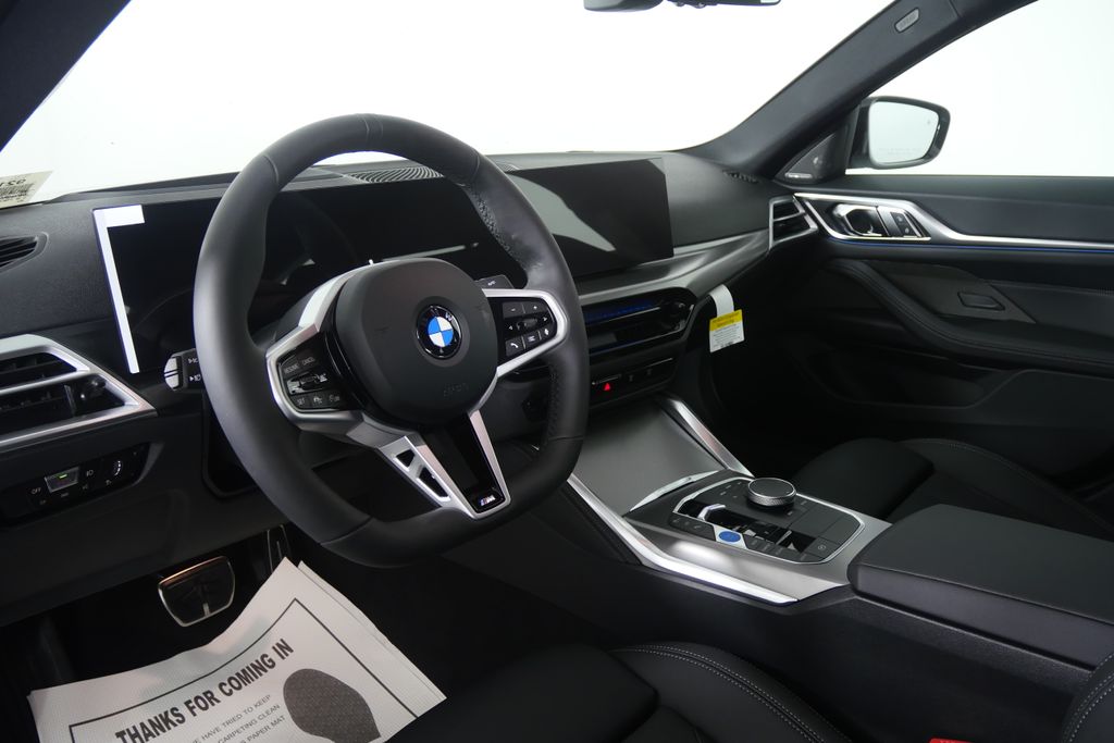 Thumbnail: 2026 BMW i4 - 13