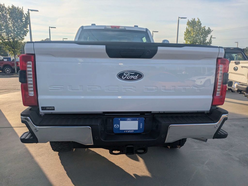 2027 Ford F-250 Super Duty XL