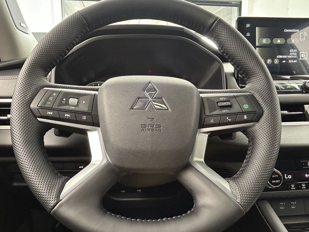 New 2026 White / Black Mitsubishi Trail Edition image 33