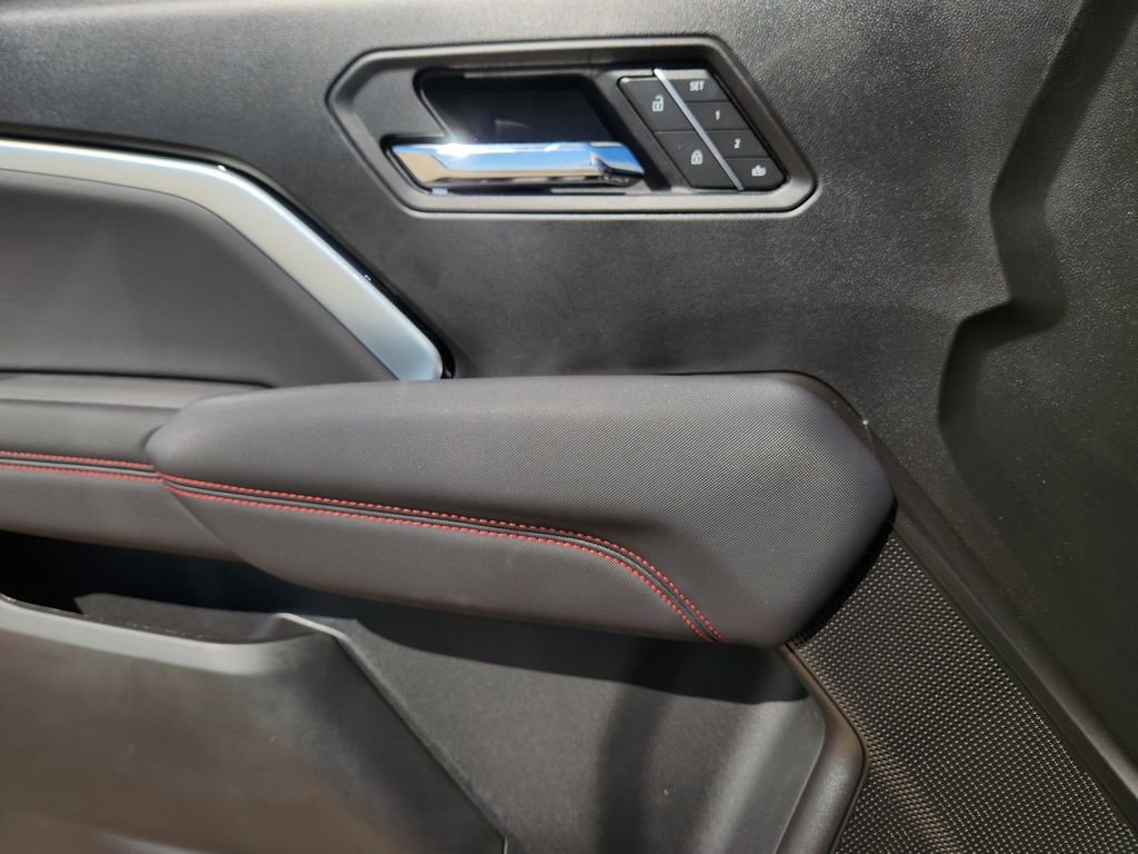 2026 Chevrolet Colorado Z71 photo 10