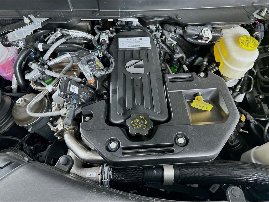 New 2026 Silver Ram Limited 14in image 18