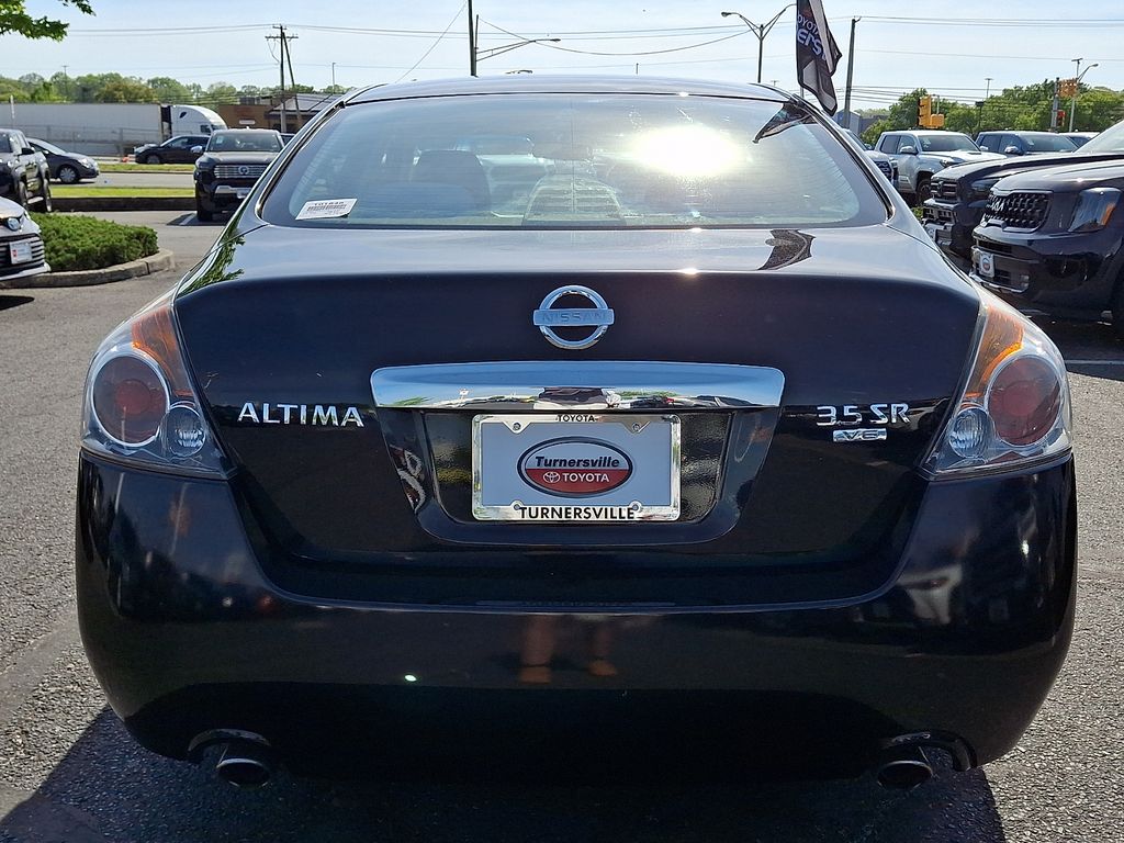 Thumbnail: 2010 Nissan Altima - 3