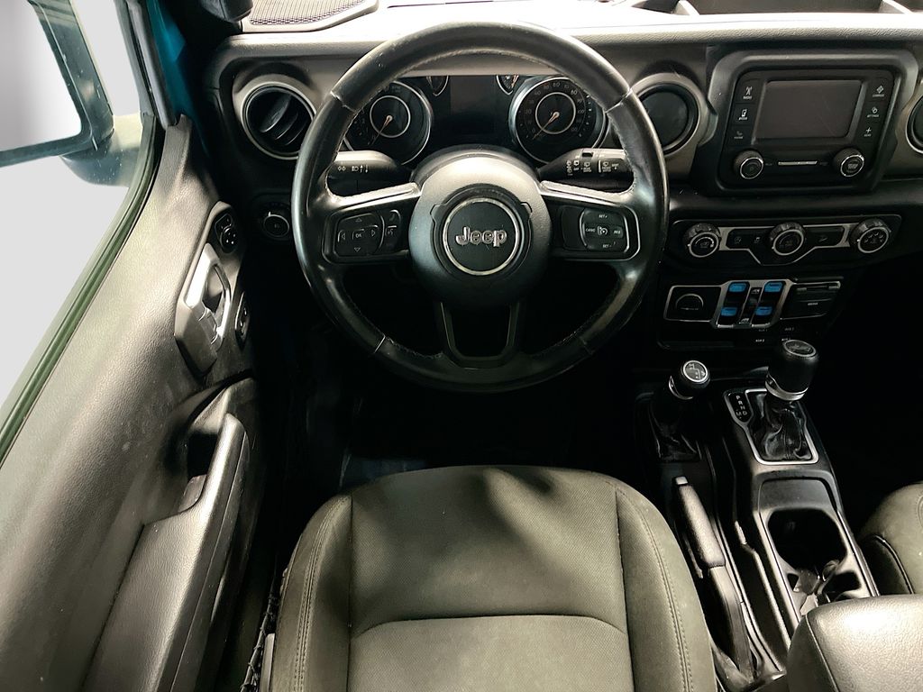 Used 2020 Bikini Pearlcoat Jeep Unlimited Sport S image 20