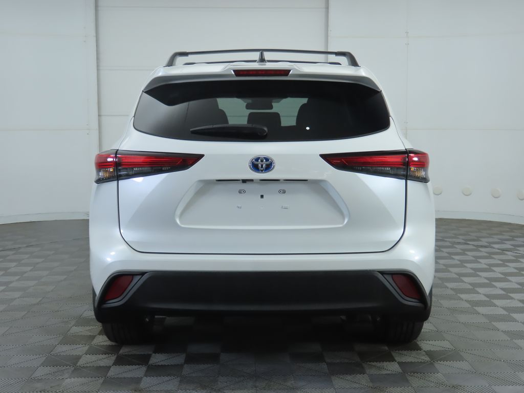 Thumbnail: 2023 Toyota Highlander - 6