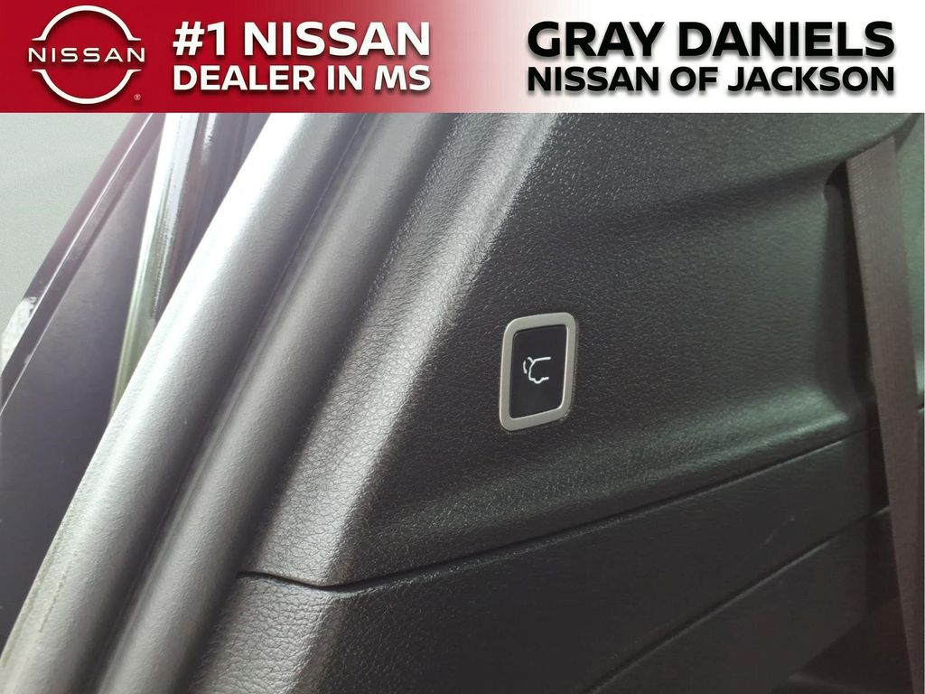 Used 2022 Chrysler Pacifica Van