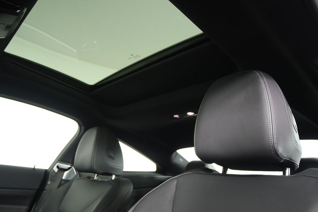 Thumbnail: 2025 BMW 4 Series - 12