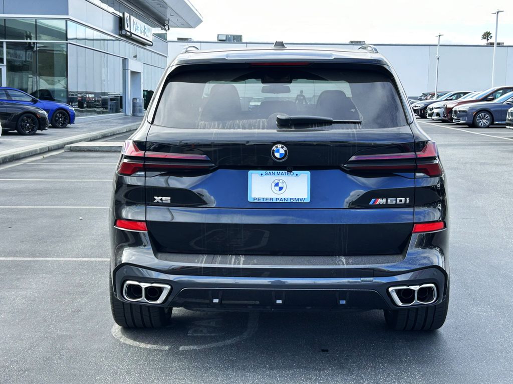 2025 BMW X5 M60i 4