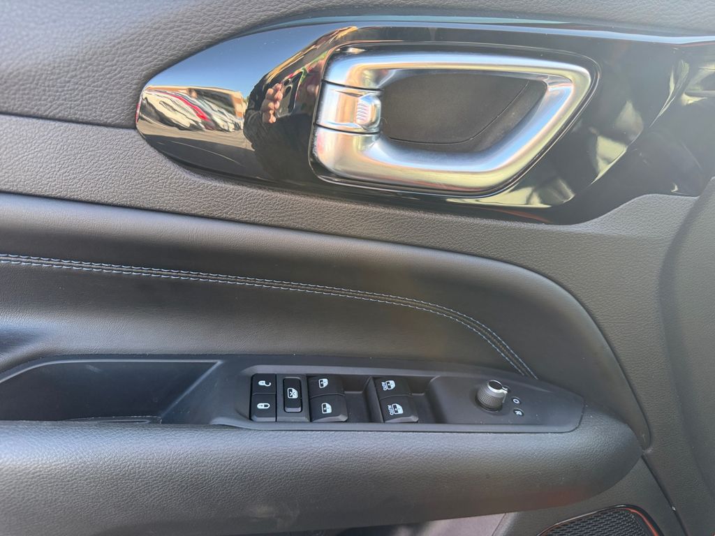 2026 Jeep Compass Limited - 10
