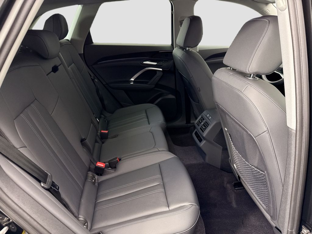 Thumbnail: 2025 Audi Q5 - 21