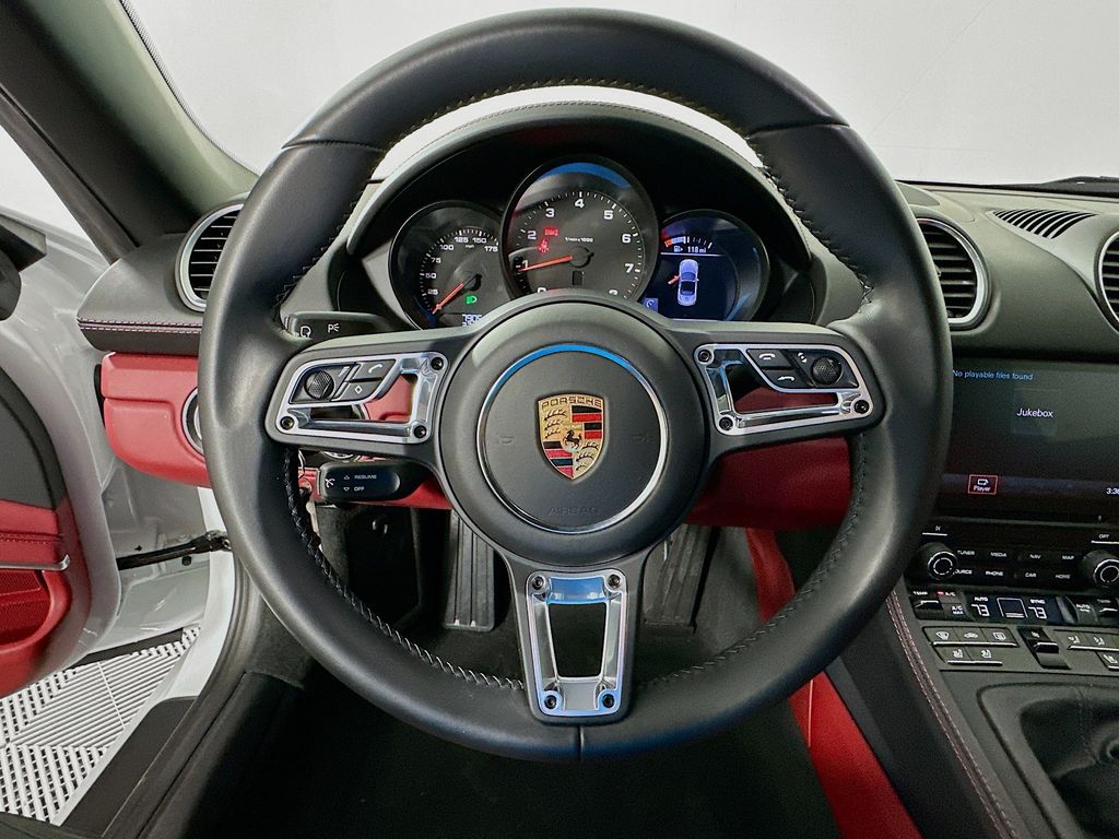 Thumbnail: 2022 Porsche 718 Boxster - 11