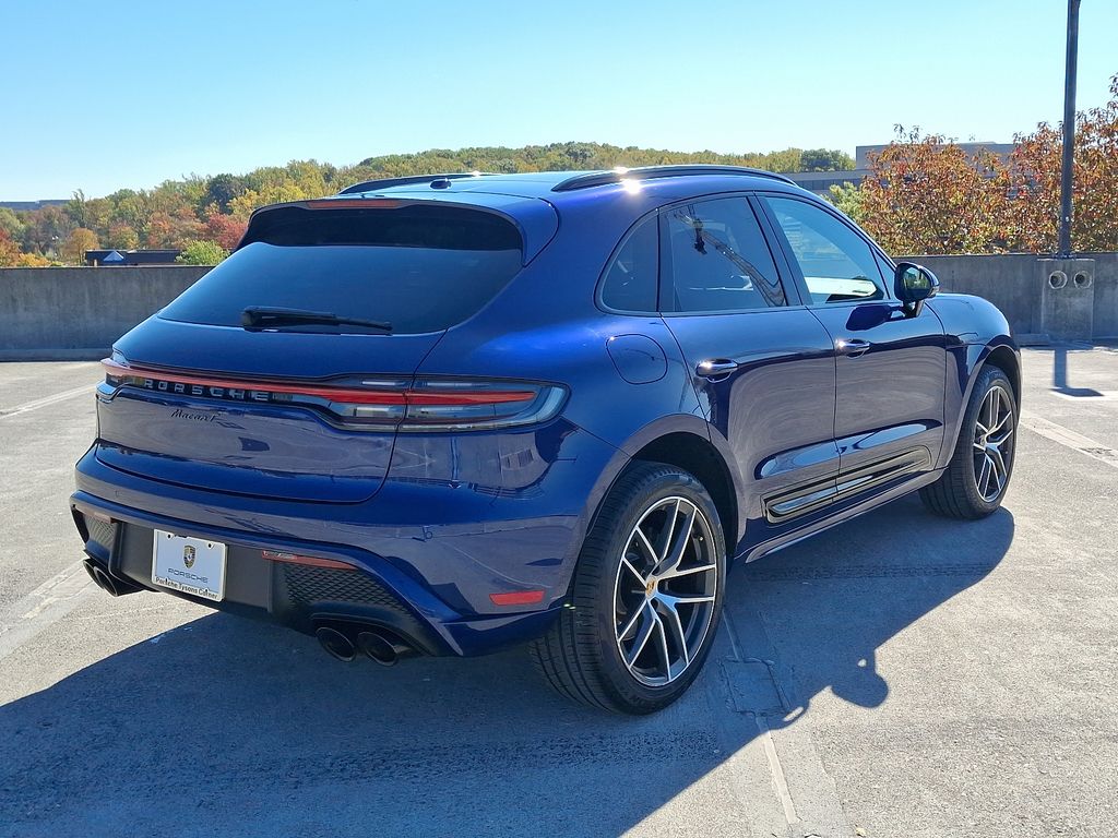 2024 Porsche Macan T 4