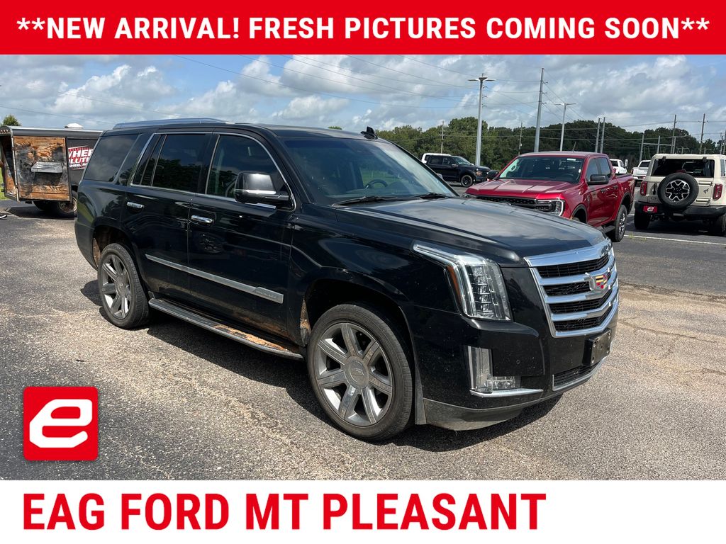 2019 Cadillac Escalade Luxury RWD