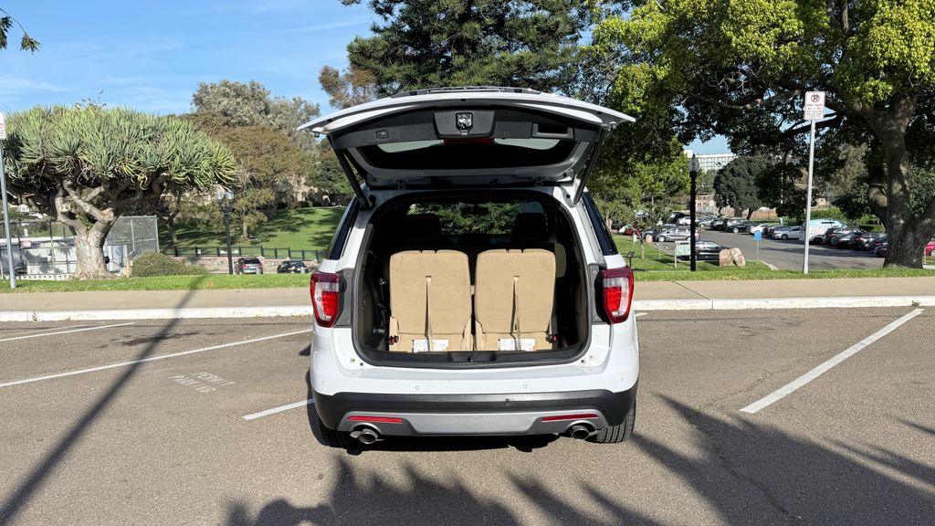 Used 2017 Ford Explorer XLT 4D Sport Utility