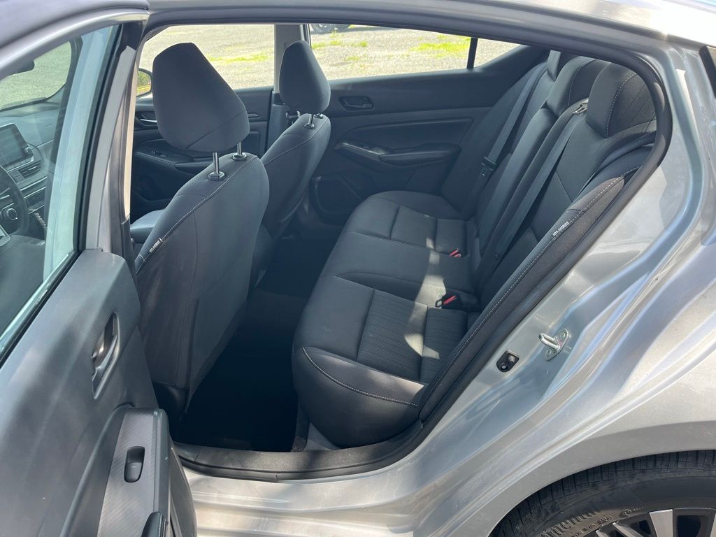 2024 Brilliant Silver Metallic Nissan Altima 2.5 SV FWD Sedan