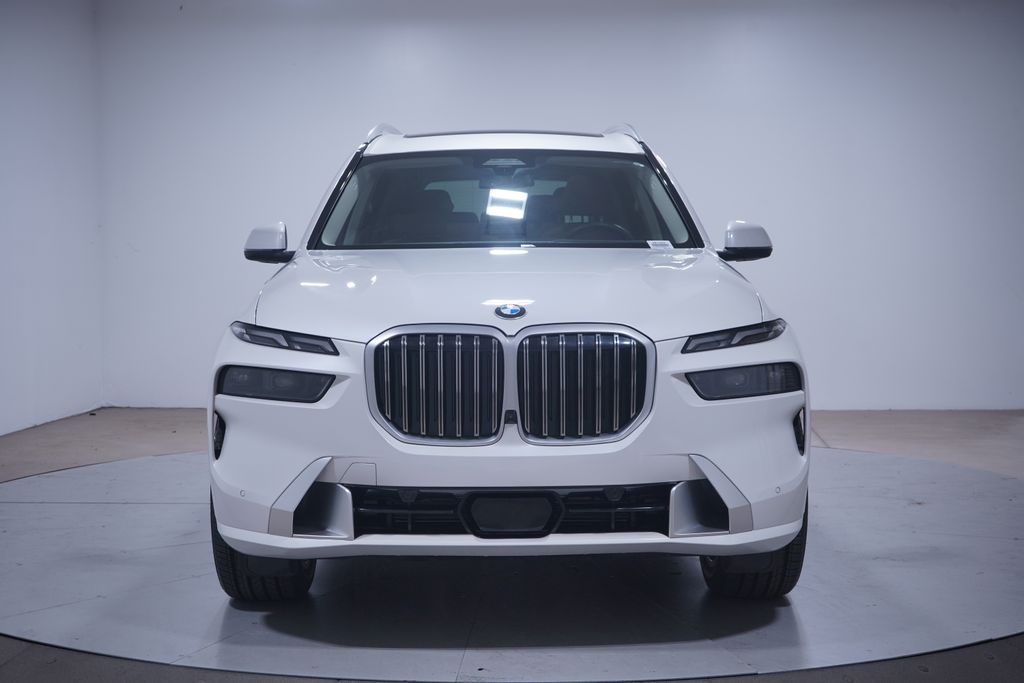 2023 BMW X7 xDrive40i 4