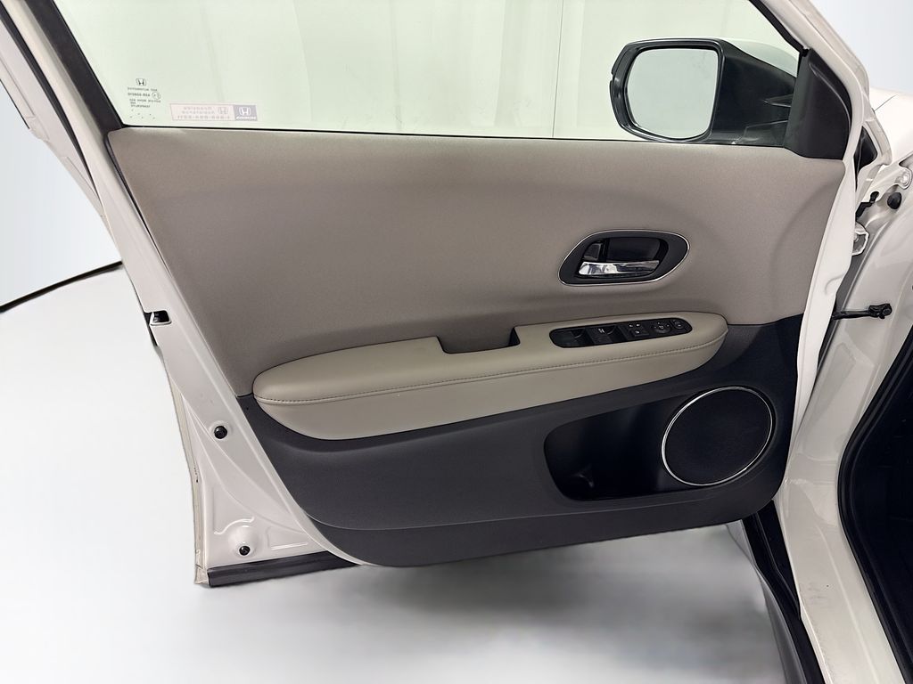 Thumbnail: 2018 Honda HR-V - 24