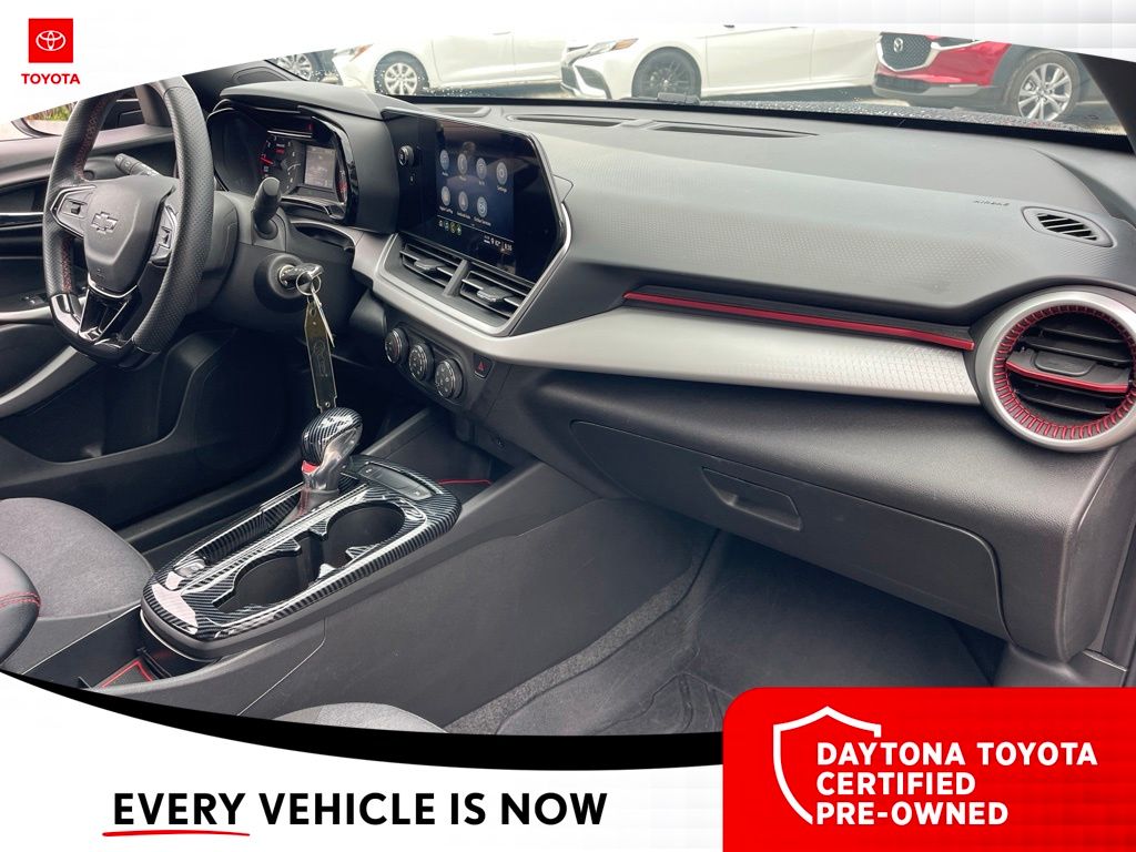 Used 2024 Chevrolet Trax SUV