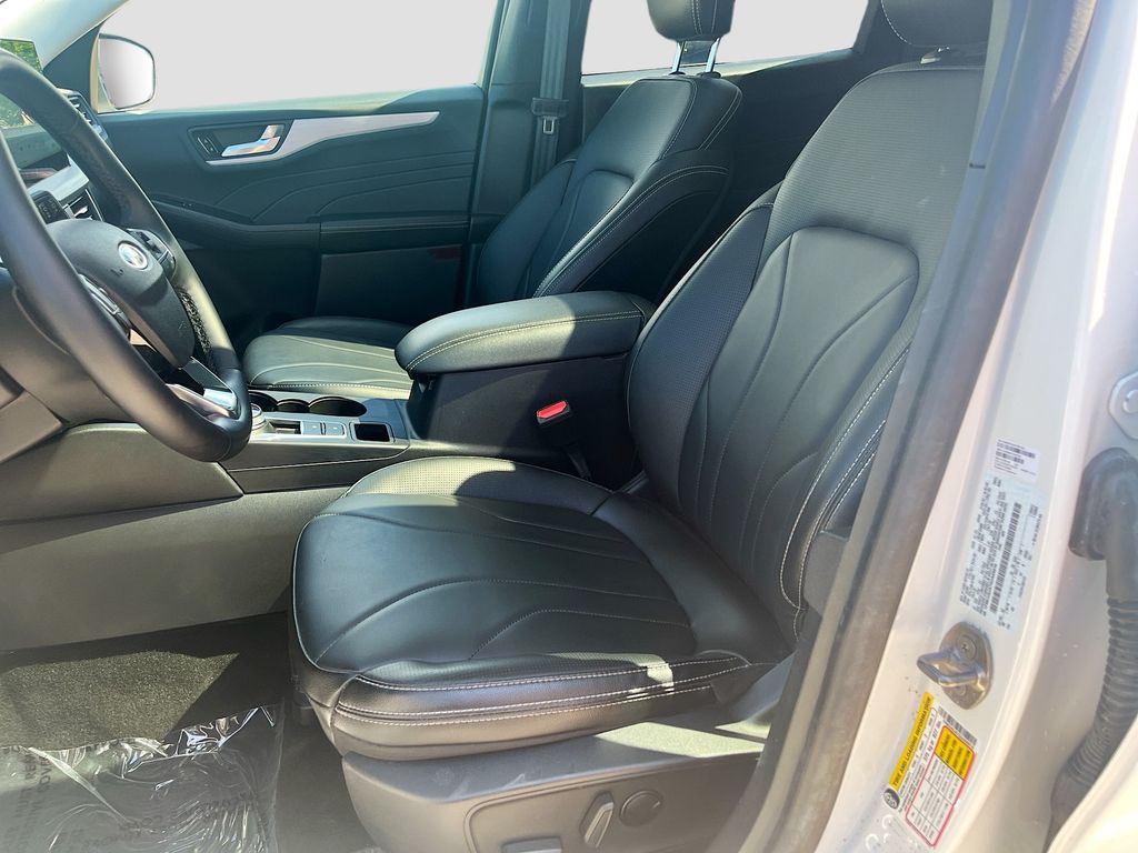 Used 2025 White Ford Platinum image 22