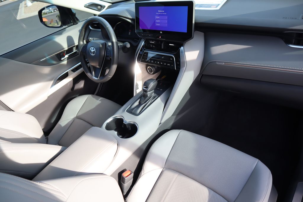 Thumbnail: 2024 Toyota Venza - 17