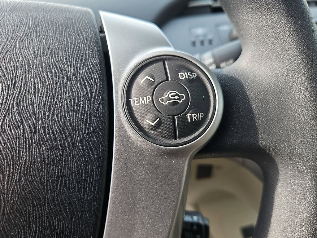 Thumbnail: 2014 Toyota Prius - 21