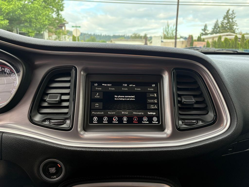 2022 Dodge Challenger SXT