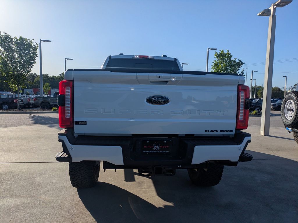 2026 Ford F-250 Super Duty Black Widow