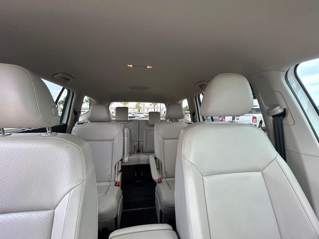 2019 Volkswagen Atlas 2.0T SE w/Technology  at Community Toyota