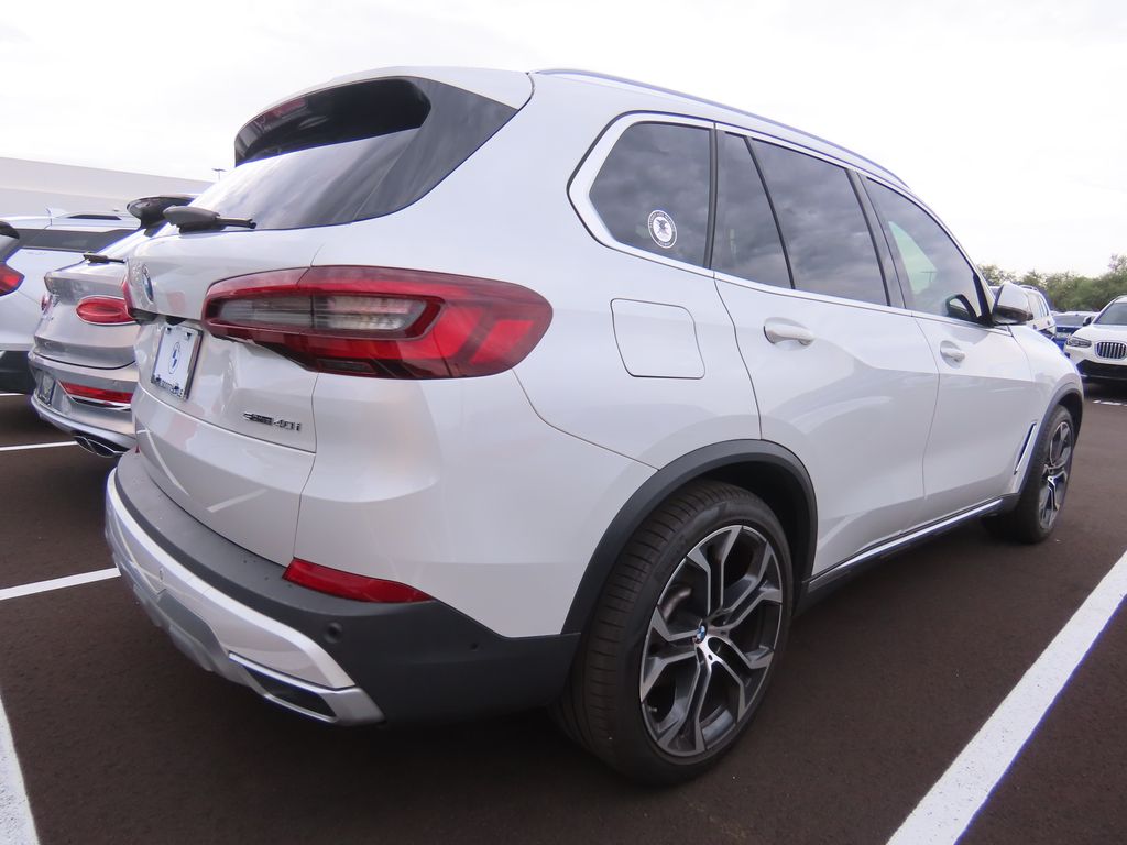 Thumbnail: 2022 BMW X5 - 3