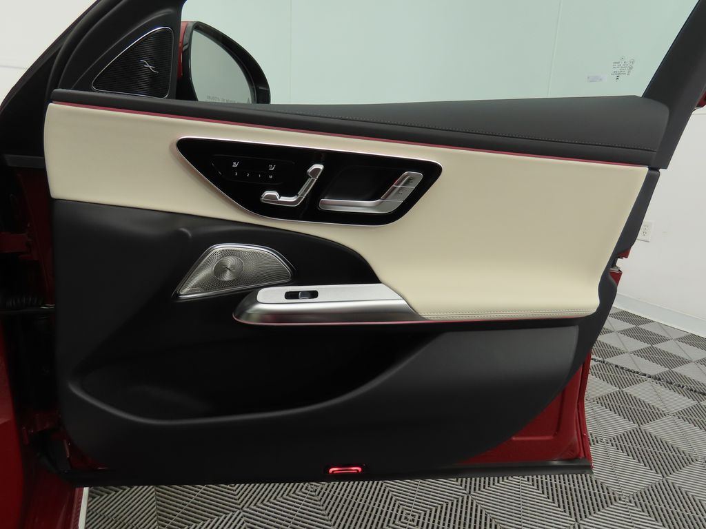 2025 Mercedes-Benz E-Class E 350 27